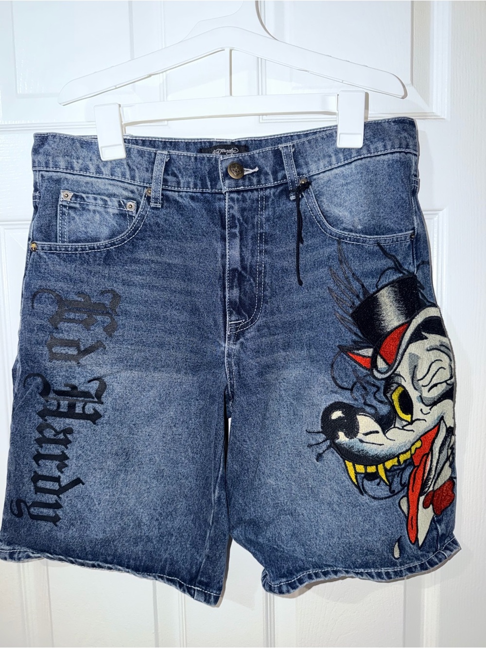 Ed Hardy Embroidered Wolf Top Hat Denim Jorts Size 32 Y2K Tattoo Print Shorts